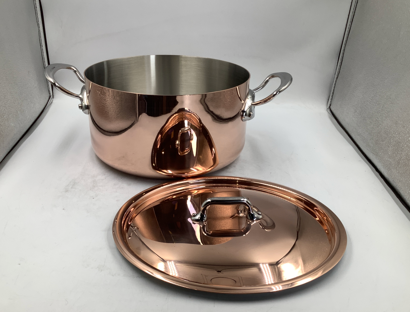 M’150 S Cocotte with Lid 7 M’150 S Cocotte with Lid - Image 7