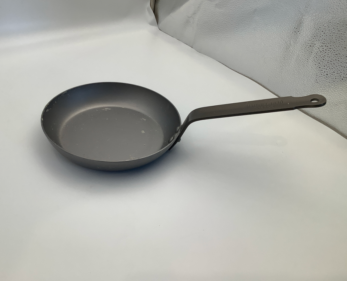 mauviel msteel black carbon steel round frying pan with iron 3e8f40a6